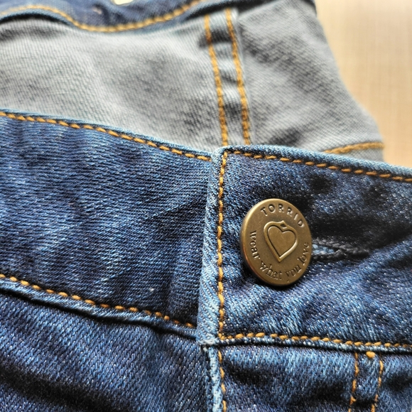 Torrid relaxed boot jeans - Picture 7 of 7